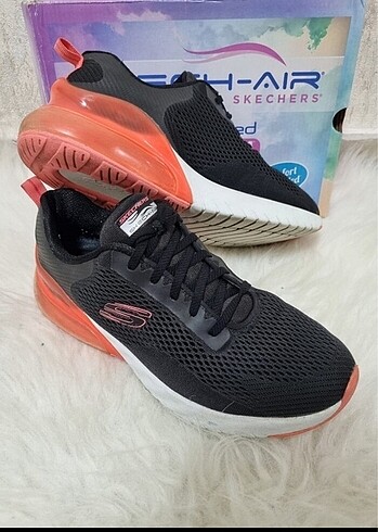 40 Beden siyah Renk SKECHERS ORJİNAL AYAKKABI