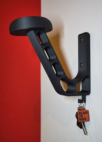 Duvara monte kask tutucu ve anahtarlık birarada - Görsel 2