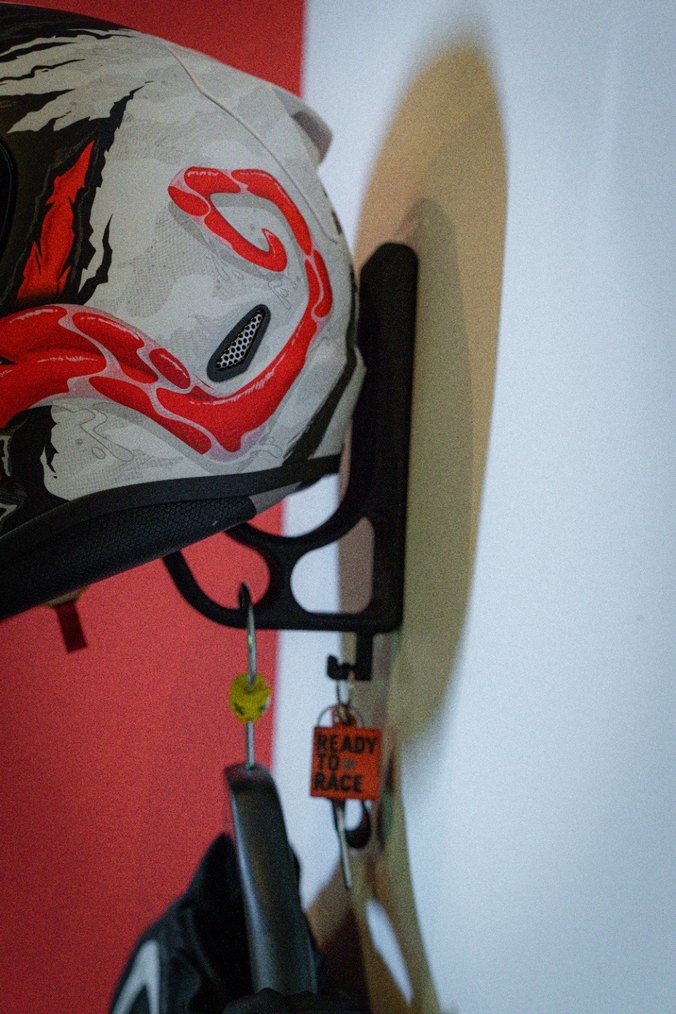 Duvara monte kask tutucu ve anahtarlık birarada - Görsel 3