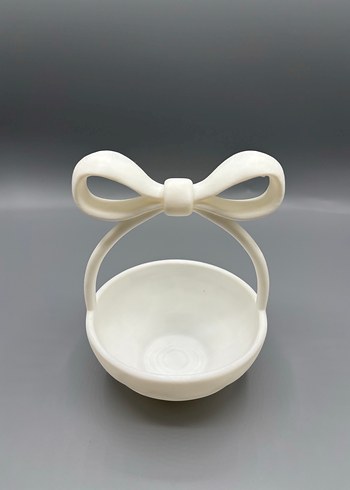 Fiyonk Detaylı Beyaz Seramik Vazo - Görsel 2