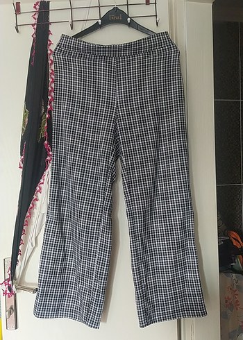 Kadın Siyah-Beyaz kareli Midi Kumaş Pantolon - Görsel 4