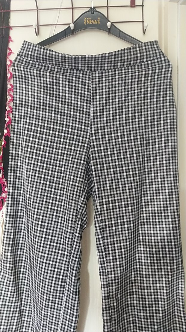 Kadın Siyah-Beyaz kareli Midi Kumaş Pantolon - Görsel 3