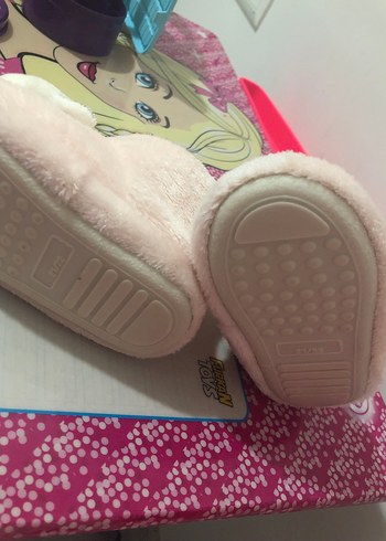 Kız Çocuk Pembe Kürklü Nakışlı Ev Terliği panduf - Görsel 3