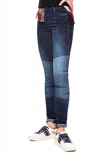 26 Beden DESIGUAL MAVİ SKINNY JEAN PANTOLON