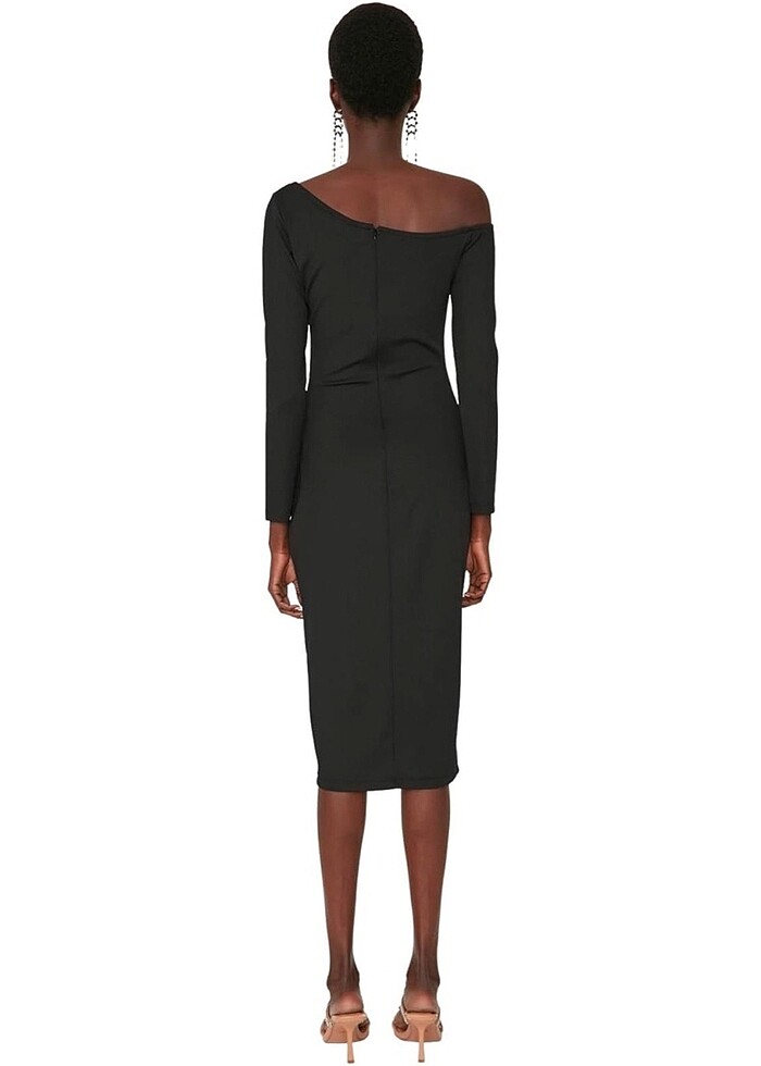 TRENDYOL TAŞ DÜĞMELİ ÖRME MİDİ ABİYE ELBİSE - Görsel 4