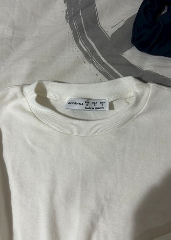 Beyaz bershka crop - Görsel 2
