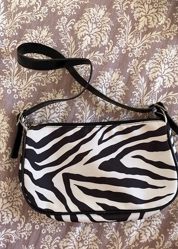 Zebra Desenli Zincir Detaylı Kadın Çanta - Görsel 2