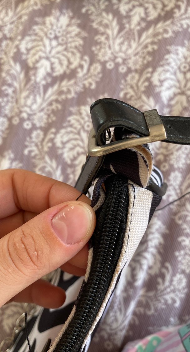 Zebra Desenli Zincir Detaylı Kadın Çanta - Görsel 4