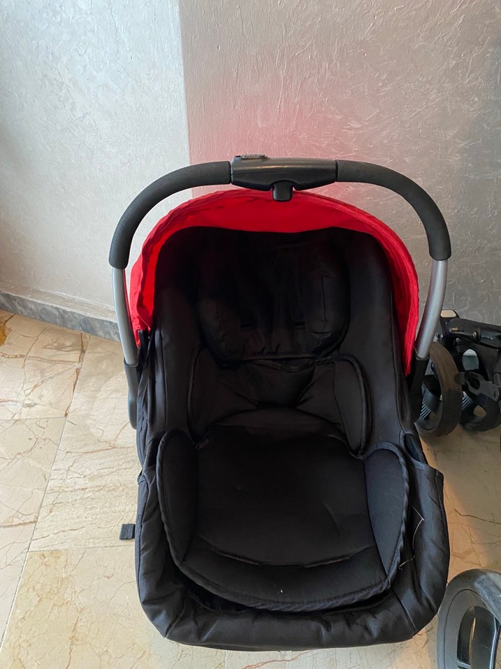 Kırmızı Bebek Arabası ve Taşıma Koltuğu - Görsel 4