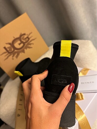 Ugg Siyah 39 numara