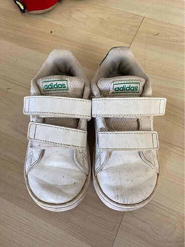 Adidas spor ayakkabı