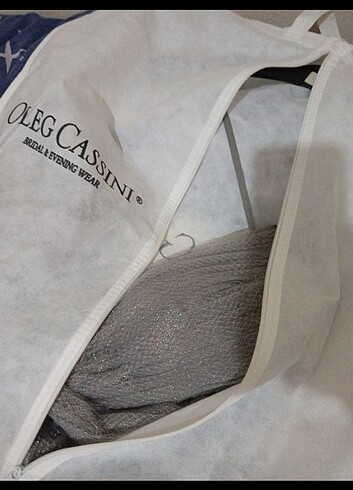 46 Beden Oleg Cassini