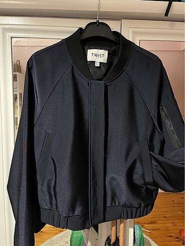 Twist bomber