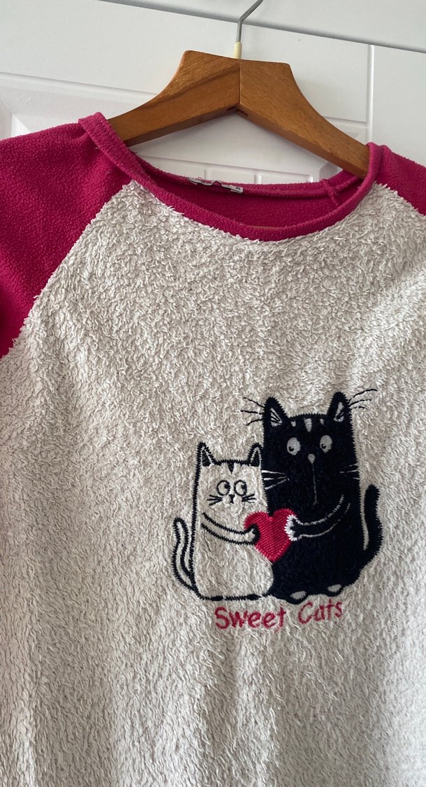 Pembe Gri Baskılı Örgü Kedi Kıyafeti - Görsel 2