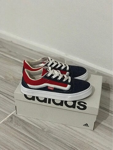 Ayakkabı vans