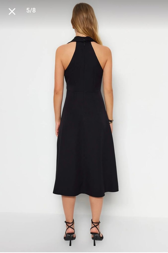 V Yaka Siyah Uzun Drapeli Kadın Elbise - Görsel 4