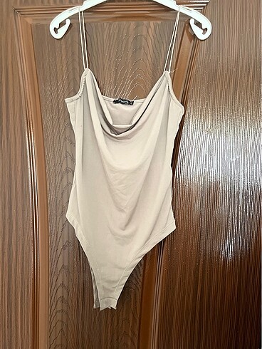Trendyol & Milla Bej Rengi Askılı Çıtçıtlı Body