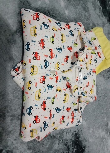 Erkek yakalı pijama takımı 2 3 yaşa uygun