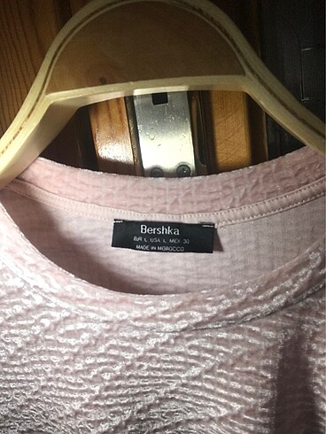 Bershka tshirt