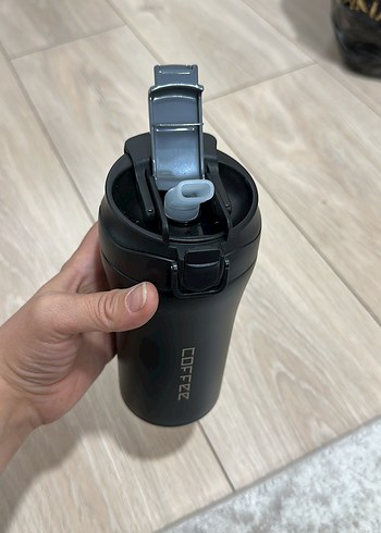 Diğer Siyah Smeg Termos Matara