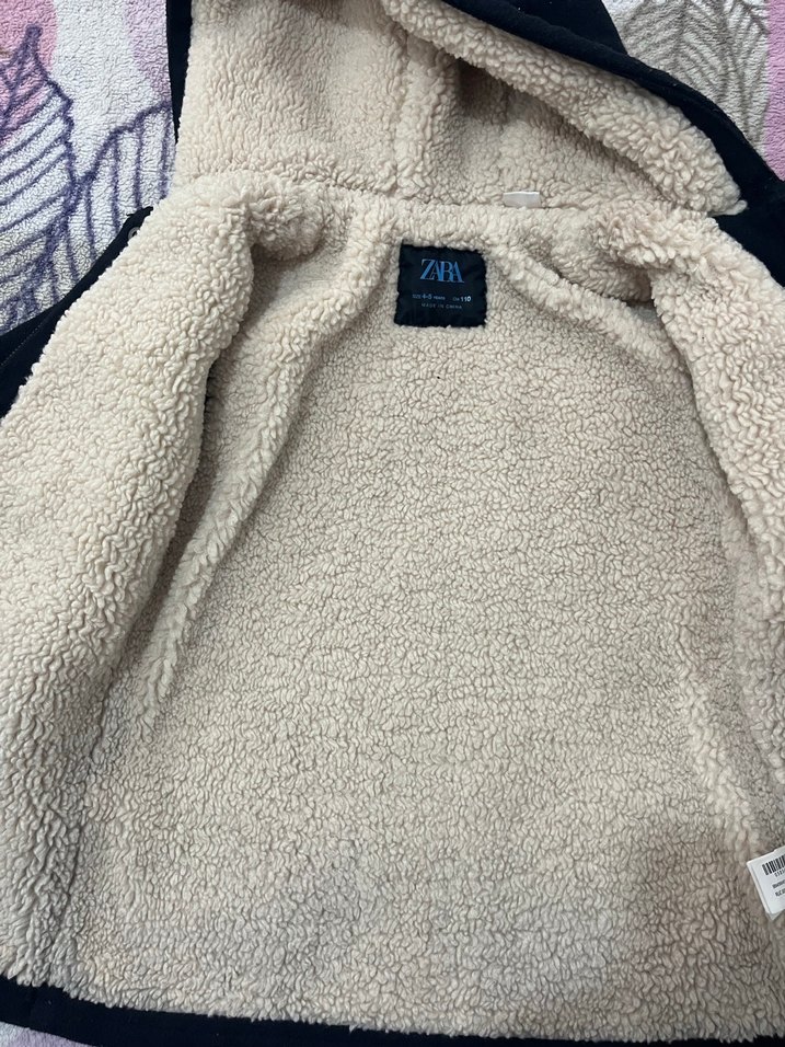 Zara Orjinal Siyah Erkek Çocuk Kapüşonlu Kaban - Görsel 3