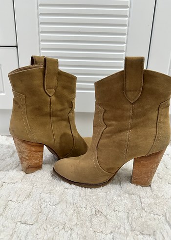 Bej Süet Kadın Topuklu Bot - Görsel 4