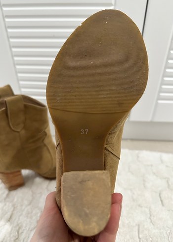Bej Süet Kadın Topuklu Bot - Görsel 5
