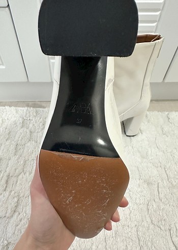 Zara Beyaz Deri topuklu Kadın Bot - Görsel 4