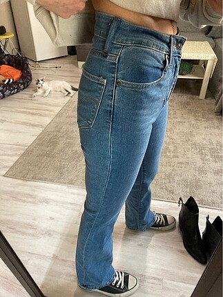 34 Beden mavi Renk Levis jean