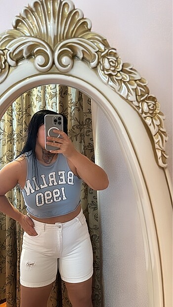 42 Beden Crop ve şort
