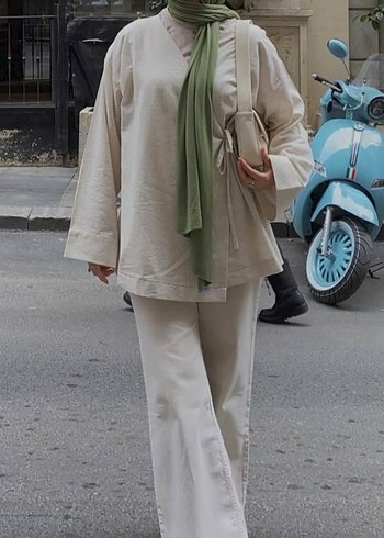 Diloşla Beyaz Kimono Kadın