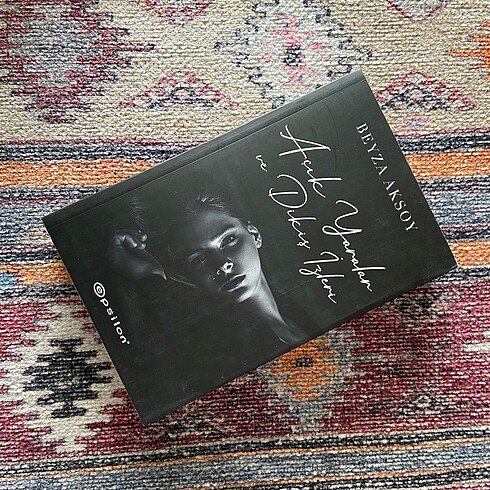 Beyza Aksoy Açık Yaralar ve Dikiş İzleri