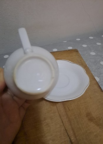 Gri Detaylı Beyaz Porselen Fincan Takımı - Görsel 3