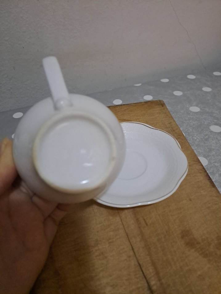 Gri Detaylı Beyaz Porselen Fincan Takımı - Görsel 3