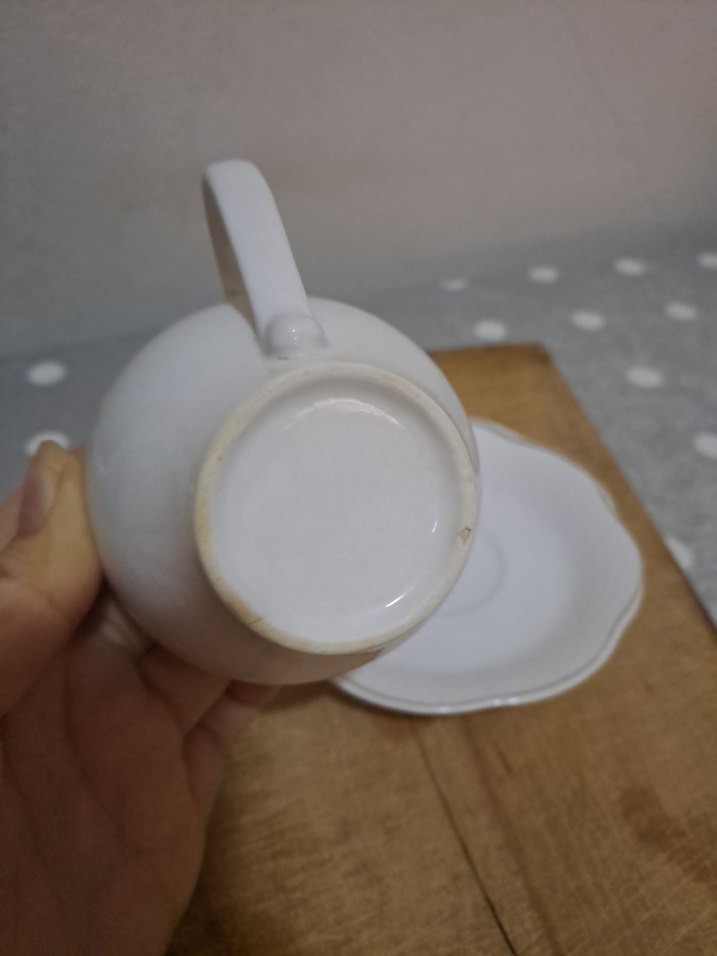 Gri Detaylı Beyaz Porselen Fincan Takımı - Görsel 4