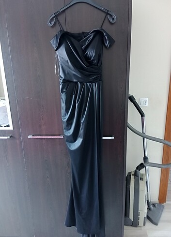 Kadın uzun abiye elbise 