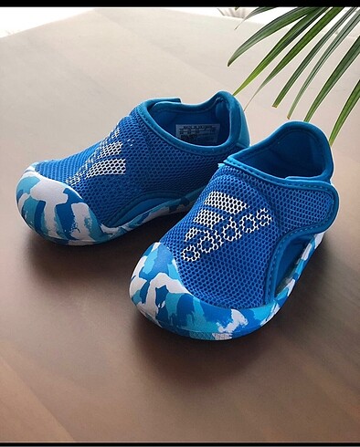 Adidas sandalet