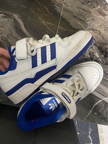 38,5 Beden Adidas forum low ayakkabı