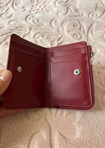 Bershka Bordo Yılan Desenli Deri Fermuarlı Kadın Cüzdanı