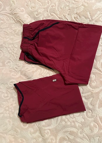 m Beden Bordo Kısa Kollu Hemşire Üniforması