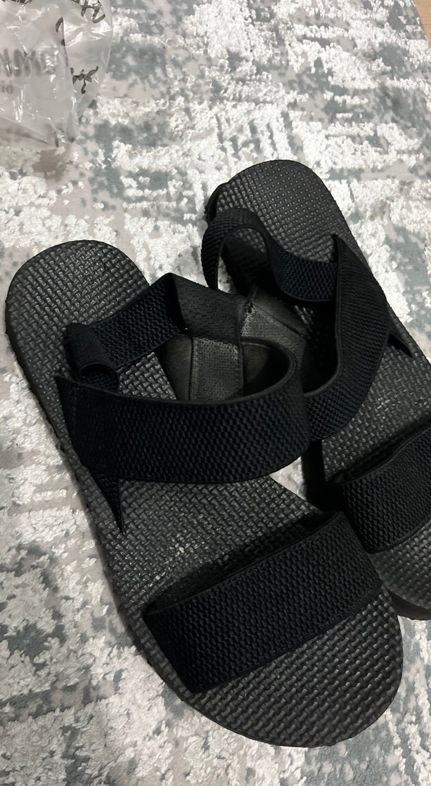 Siyah Kadın Cırt Cırtlı Dolgu Topuklu Sandalet - Görsel 2