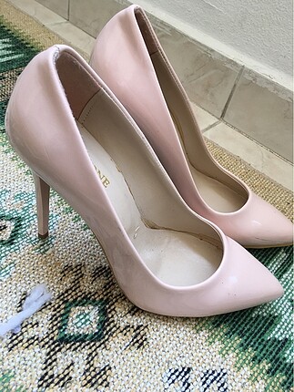 Stilettoo