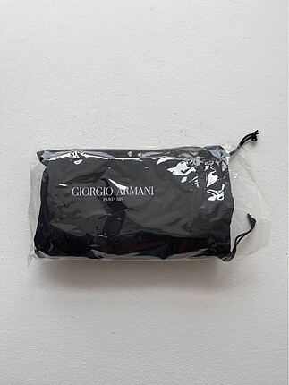 Giorgio Armani Makyaj çantası