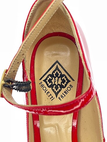 36 Beden kırmızı Renk Vintage Love Platform %70 İndirimli.