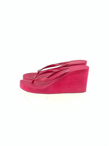 Emporio Armani Terlik %70 İndirimli.