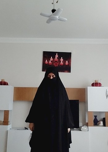 Siyah Drapeli Gotik Kadın Şalı - Görsel 3