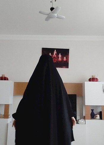 Siyah Drapeli Gotik Kadın Şalı - Görsel 2