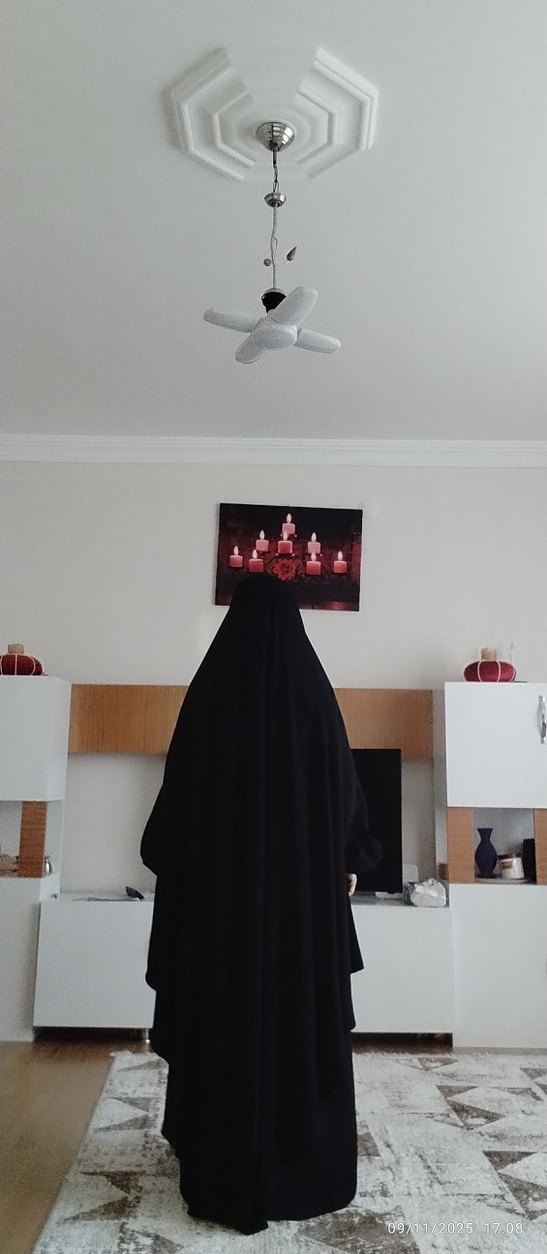 Siyah Drapeli Gotik Kadın Şalı - Görsel 4