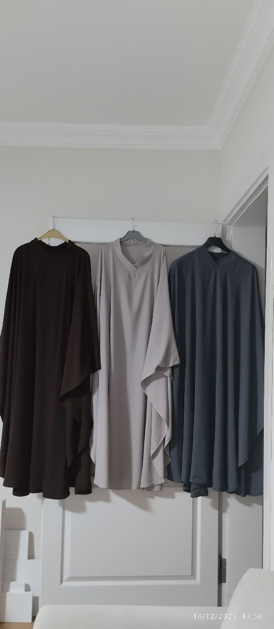 Gri Uzun Kollu Kadın Panço - Görsel 2