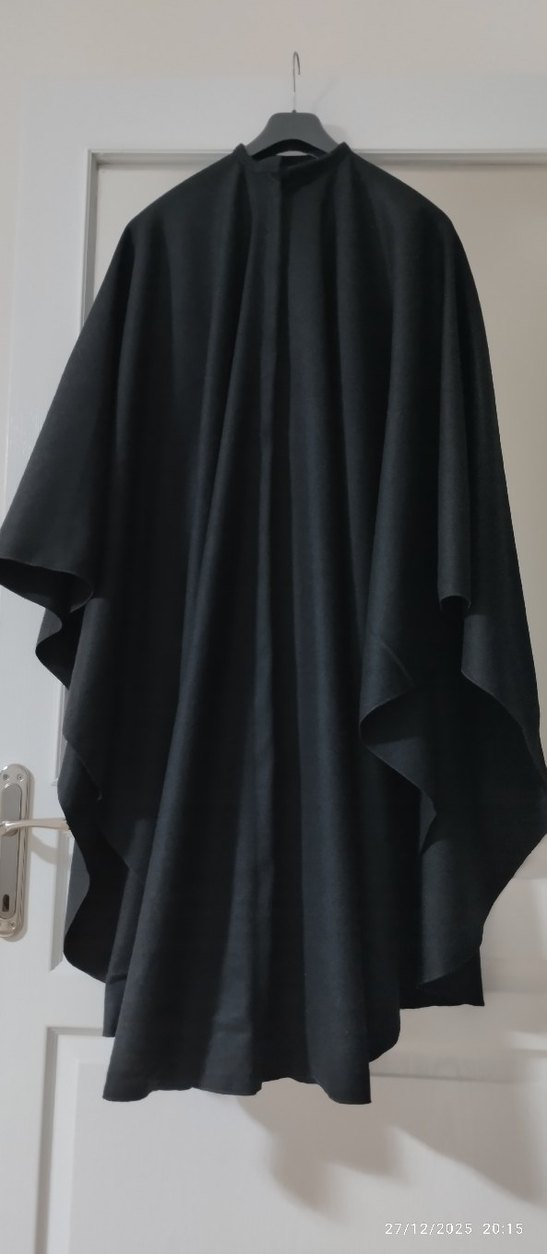 Siyah Drapeli Uzun Gotik Kadın panço - Görsel 2